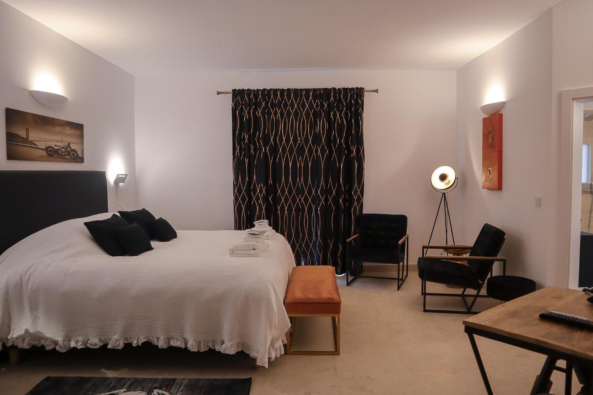 The White Knight Premium Boutique Hotel Għajnsielem Εξωτερικό φωτογραφία