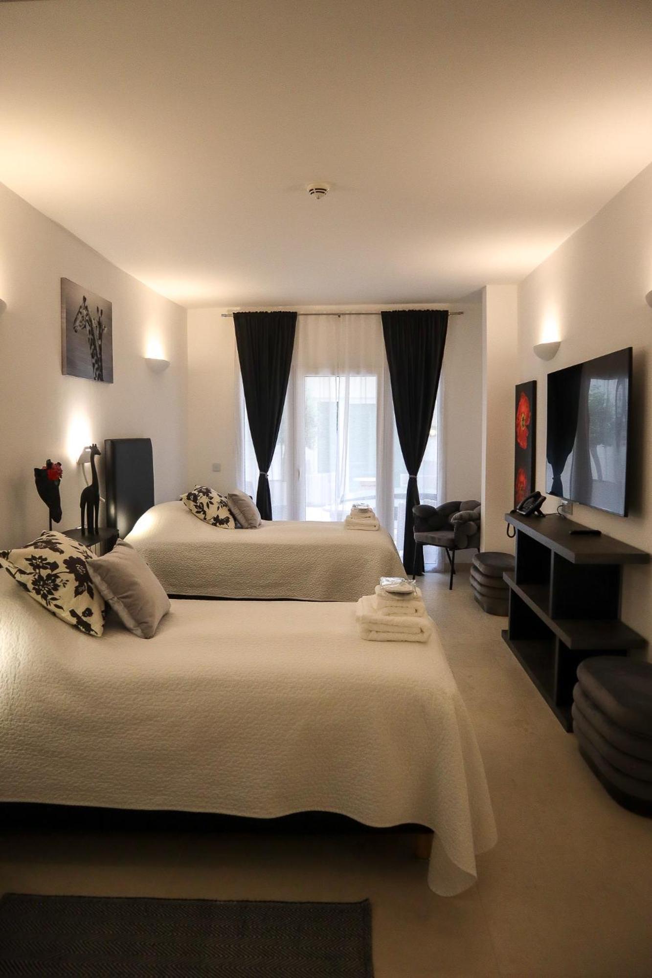 The White Knight Premium Boutique Hotel Għajnsielem Εξωτερικό φωτογραφία